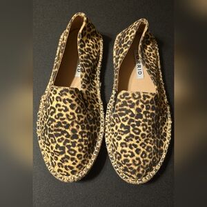 Torrid 8W Leopard Animal Print Slip On Canvas Shoes Worn Once Excellent Shape